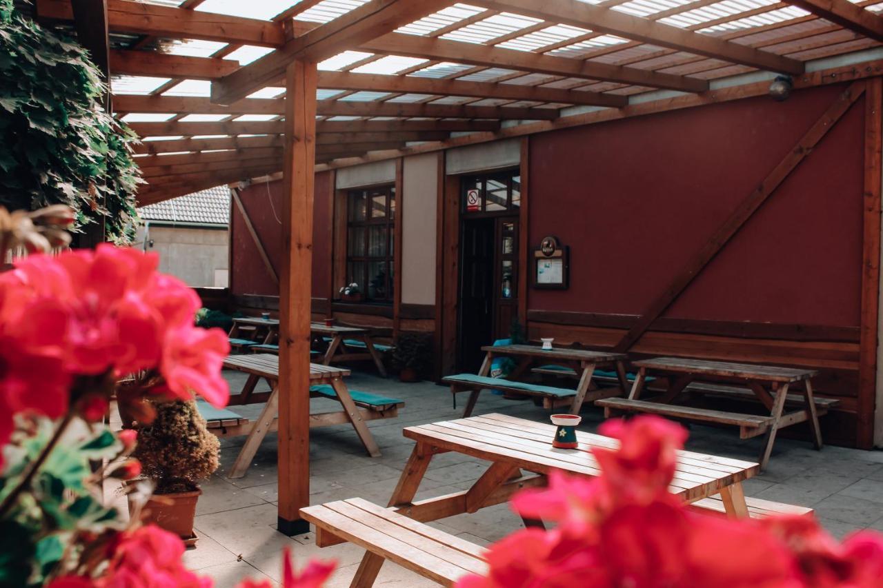 Penzion Na Vosverku Celákovice Exterior foto